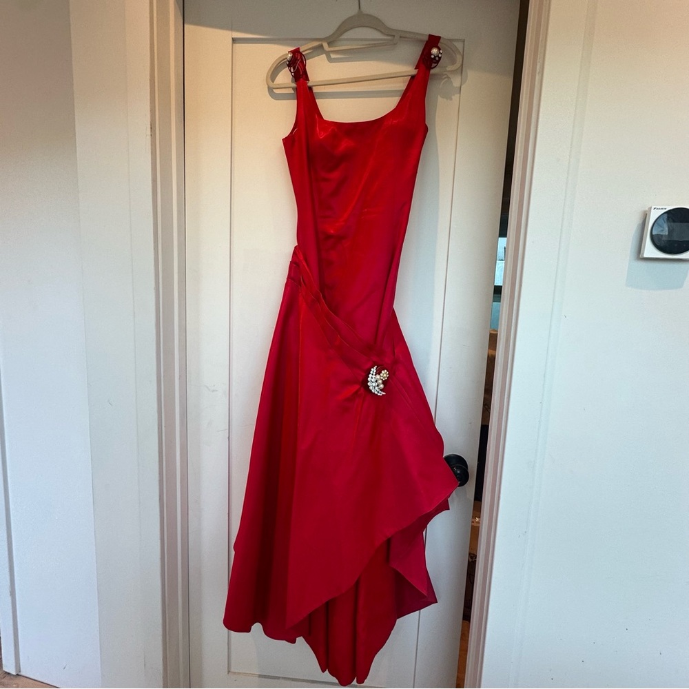 Red Evening Dress with Brooch Accent